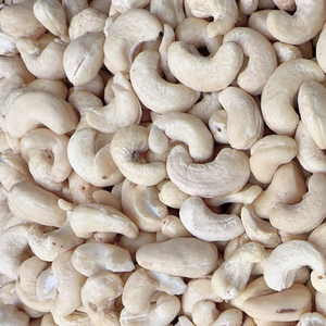 Venta Caliente de Nueces de Anacardo Orgánicas Tostadas de Alta Calidad W240, Anacardos Enteros Orgánicos W320, Santigo Ltd OEM, ODM - Product Image 1