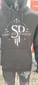 เสื้อแจ็คเก็ตพัฟเฟอร์มีฮู้ดสีดำแบบยูนิเซ็กส์ ทรงตรง สตรีทแวร์ ผ้าฟลีซ พิมพ์ลายโลโก้ น้ำหนักเบา สไตล์วินเทจ - Product Image 3