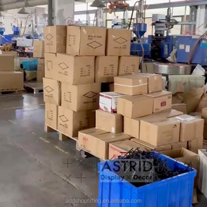 Porte-vêtements moderne en acier inoxydable doré, réglable en hauteur, pour présentation de vêtements, emballé en carton pour magasin de détail - Product Image 5