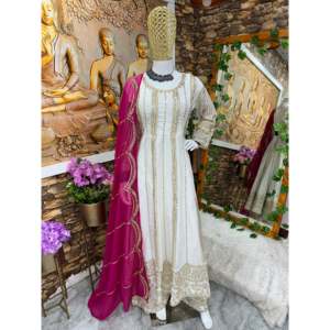 Belle robe de soirée XL Anarkali avec pendentif et Dupatta - Product Image 5