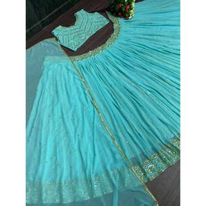 ผ้าจอร์เจียแบบแฟนซีเย็บลำดับ lehenga choli กับท้องฟ้า dupatta - Product Image 1