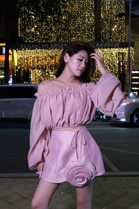 Conjunto Coshe Roxana, blusa de organza con falda floral de tafetán, elegante conjunto de dos piezas, estilo femenino y sexy para fiestas y eventos nocturnos. - Product Image 3