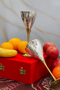 Nouveau Verre à Vin en Laiton au Design Attrayant, Finition Dorée, pour Restaurant, Bar, Hôtel, Verre à Vin au Prix de Grossiste - Product Image 2