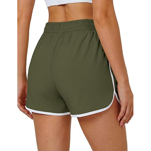 Shorts de sport pour femmes en polyester vert avec bordure contrastée, shorts de yoga avec cordon de serrage, poche latérale, séchage rapide, respirant, shorts de course - Product Image 3