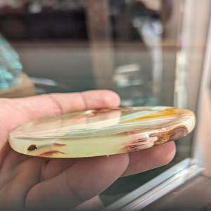Ensemble de six sous-verres en onyx avec support, sous-verres en pierre sculptés à la main, décoration élégante pour la maison - Product Image 3