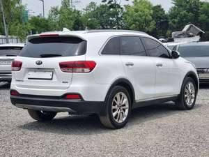 โซเรนโต้ ปี 2015 สีขาว มือสอง ดีเซล เกียร์ออโต้ รถ SUV ภายในเบาะหนัง ผลิตในเกาหลี - Product Image 2