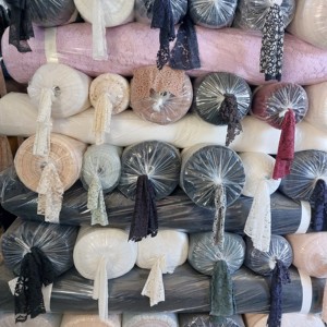 Tissu en dentelle Raschel délicat fabriqué en Corée, transparent, en spandex, pour robe maxi d'été pour femmes, à porter au quotidien ou pour les soirées - Product Image 4