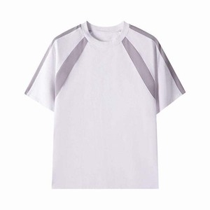 เสื้อยืดแขนราแกลนสีดำสำหรับผู้ชาย แต่งผ้าตาข่ายสีขาว คอกลม ทรงปกติ สวมใส่สบาย ระบายอากาศได้ดี ผลิตจากผ้าถักโพลีเอสเตอร์ 100% - Product Image 2