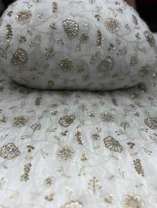 Tissu en soie brodé de perles le plus vendu pour robes de réception ou robes de fiançailles, disponible au prix d'usine - Product Image 5