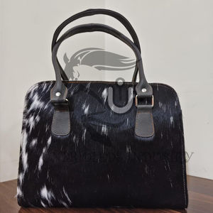 UNBRIDLEDS INDUSTRY Bolso Tote de Cuero Vacuno Negro y Blanco Hecho a Mano con Correas de Cuero Negro, Estilo Hip-Hop/Rock para Exteriores - Product Image 3