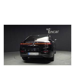 Toyota Crown 2.4 4WD Dual Boost Hybrid 2023, 13 809 km, Boîte Automatique, Sièges en Cuir, Volant à Gauche, Caméra Arrière - Product Image 4