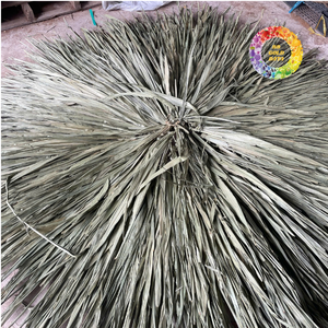 Parasol en chaume artificiel traditionnel fait main avec protection UV, imperméable, matériau durable, pour toiture de villas et complexes hôteliers - Product Image 1