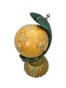 Globo Terráqueo Metálico de Lujo y Alta Calidad con Diseño Art Deco y Función Giratoria para Escritorio y Decoración de Estudio - Product Image 3