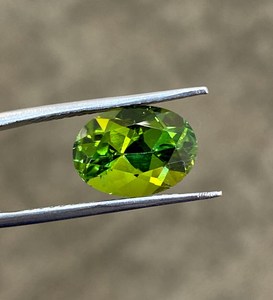 Tourmaline Verte Ovale Taille Ovale Qualité Exceptionnelle Certifiée par un Certificat Tierce Pierre Naturelle Magnifique pour la Fabrication de Bijoux - Product Image 4