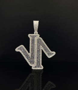 Pendentif pour homme personnalisé en alliage plaqué or avec diamants glacés, style hip-hop urbain royal - Product Image 2