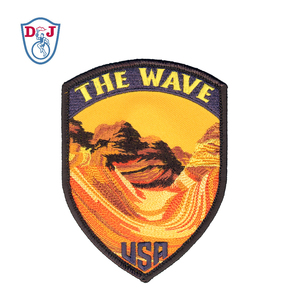 Écussons brodés personnalisés, design de broderie pour souvenirs, garnitures et accessoires - Product Image 6