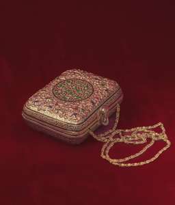 Bolso de mano de latón con cadena y grabado, precio razonable, tacto premium, accesorios de boda para mujer con opción OEM/ODM - Product Image 1