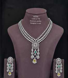 Ensemble collier et boucles d'oreilles vintage imitation rhodium plaqué avec zircone cubique et pierres vertes en forme de goutte pour femme, bijoux de mariage - Product Image 4