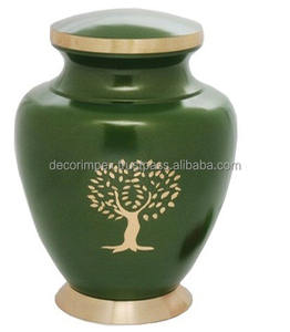 Urne funéraire de luxe en laiton antique de conception royale Urne funéraire antique gravée avec des cendres humaines adultes pour le mémorial de crémation - Product Image 3