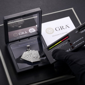 Pendentif Lucky Ace Of Spades - Pendentif en argent 925 avec diamant Moissanite, pendentif luxueux serti de pierres, pendentif Hip Hop artisanal brillant - Product Image 4