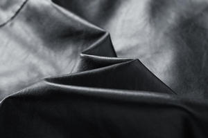 เสื้อแจ็คเก็ตหนัง PU สำหรับผู้ชาย สไตล์ไบค์เกอร์ มีซิป ไซส์ใหญ่ ย้อมสีแบบ Garment Dyed บริการ OEM กันลม สีพื้น เสื้อคลุมลำลองสำหรับฤดูใบไม้ร่วง - Product Image 5