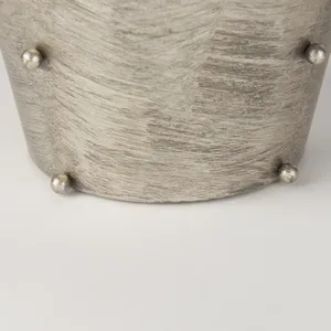 Jarrón de Acero Industrial para Mesa, Resistente al Óxido, Moderno y Decorativo, para Arreglos Florales y Decoración del Hogar - Product Image 2