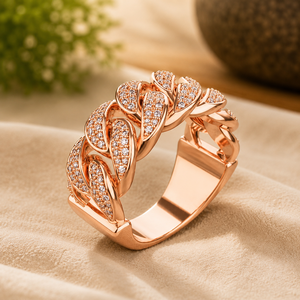 Bague de fiançailles en moissanite plaquée or jaune, sertie de diamants ronds brillants, bijoux de mariage unisexe - Product Image 3