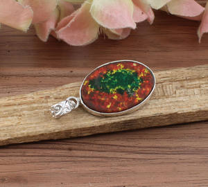 พลอยอำพันธรรมชาติขายส่ง หินหลวมสำหรับทำเครื่องประดับ สร้อยคอวินเทจสวยงาม ตัวเรือนเงินแท้ชุบแพลตตินัม - Product Image 1