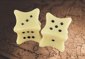 Dés en os, matériau naturel, faits à la main, ensemble de jeu, fabrication de précision, vente en gros, designs personnalisés pour jeux de table - Product Image 5