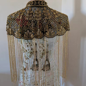 Flecos de Lujo con Cuentas de Cristal por Metro, Flecos con Borde Dorado y Forro Plateado - Product Image 1