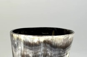 Verre artisanal REHMAN CRAFT en corne de buffle naturelle, éco-responsable et fait main - Product Image 6