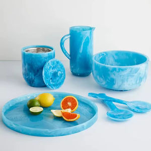 Tazón de resina epoxi moderno de la mejor calidad para una presentación elegante en la mesa, combinando arte y utilidad. - Product Image 1