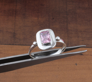 แหวนเงินแท้ 925 ดีไซน์คลาสสิกประดับด้วยเทอร์ควอยซ์ลายจุด แหวนแบบมีลูกปัด แหวนแต่งงานแบบซ้อนได้ เครื่องประดับแฟชั่นสำหรับผู้หญิง ขายส่ง - Product Image 1