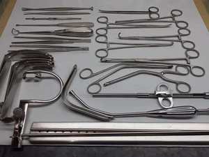 Kit d'instruments chirurgicaux de qualité supérieure en acier inoxydable, comprenant des pinces à maintenir les os et des curettes, pour la chirurgie orthopédique, par Dentavex - Product Image 4