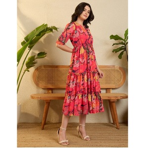 Vestido de Georgette con Estampado Rosa y Volantes, Diseño de Alta Gama, Ropa de Diseñador de Moda para Fiestas y Estilo Único para Exportación - Product Image 1