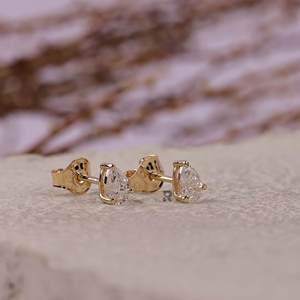 Boucles d'oreilles minimalistes en or 14K/18K avec diamant de laboratoire taille poire certifié IGI pour femmes, disponibles en différentes tailles de carats - Product Image 5