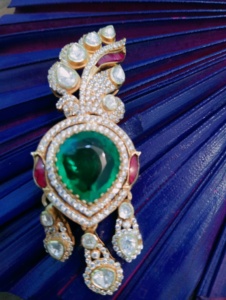 Broche en forme de kalangi avec pierre doublette verte pour cadeau de mariage pour homme, cadeau pour le marié, accessoires Dulha, métal argent 925 - Product Image 3