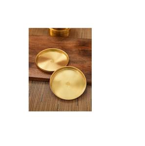 Plateau de service traditionnel indien en laiton avec gravure artisanale complexe pour offrandes au temple, décoration de festival et cadeaux haut de gamme - Product Image 1