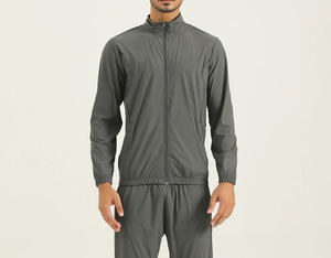 Survêtement Homme Grande Taille Personnalisé de Haute Qualité, Respirant, 100% Nylon Imprimé, Léger, avec Poches Fonctionnelles à Fermeture Éclair - Product Image 3