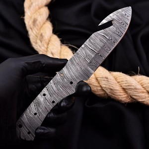 Cuchillo de Acero de Damasco en Blanco para Forjar, Hoja Completa, Tipo Gut Hook, Kit de Cuchillo de Caza de Hoja Fija Personalizado OEM/ODM - Product Image 4