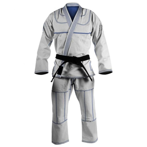 Traje de Karate Blanco Tradicional de Nivel Maestro con Cinturón Incluido - Product Image 1