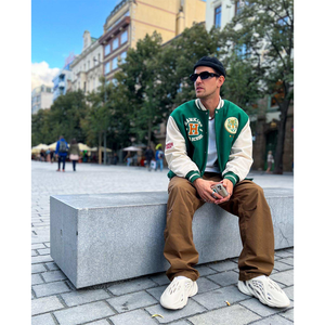 Ropa de calle unisex |   Chaqueta de Béisbol para Hombre con Bloques de Color en Contraste |   Chaqueta Universitaria Vintage con Parches - Product Image 2