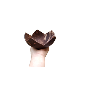 ชามเปลือกมะพร้าวทำมือจากเวียดนาม วัสดุธรรมชาติสำหรับเสิร์ฟอาหาร ขนมหวาน และตกแต่งโต๊ะอาหารสไตล์เรียบง่าย - Product Image 1