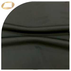 Tissu tricoté en polyester et élasthanne, toucher soyeux et lisse, pour combinaison. - Product Image 4