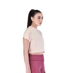 Camiseta Corta a la Moda para Mujer, Material Transpirable, Corte Holgado, Cómoda para Uso Diario, Top para Mujeres Jóvenes - Product Image 1