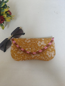 Étui à lunettes souple à imprimé floral jaune avec bordure rose, pochette rectangulaire tendance pour femme - Product Image 4