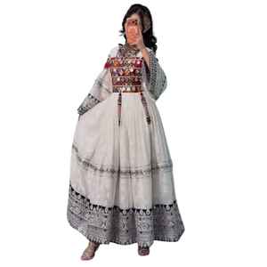 Ropa Afgana Kuci de Primera Calidad, Vibrante y de Gran Peso, 3 Piezas de Vestidos Afganos Hechos a Mano a Precio de Mayoreo - Product Image 1