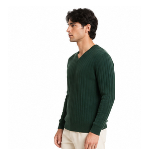 Pull en tricot côtelé vert foncé à col en V pour homme, manches longues, couleur unie, vêtement d'hiver, tricoté au Pakistan - Product Image 4