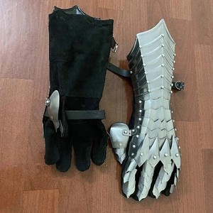 Guantelete Medieval de Acero Suave Pulido, Guantes Nazgul Troquelados para Disfraz de Guerrero Caballero de Batalla - Product Image 4