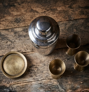 Coctelera de Metal de Estilo Contemporáneo para Uso Doméstico, Mezclador de Bebidas Martini, Directo de la India, Herramientas de Bar Modernas en Oferta - Product Image 4